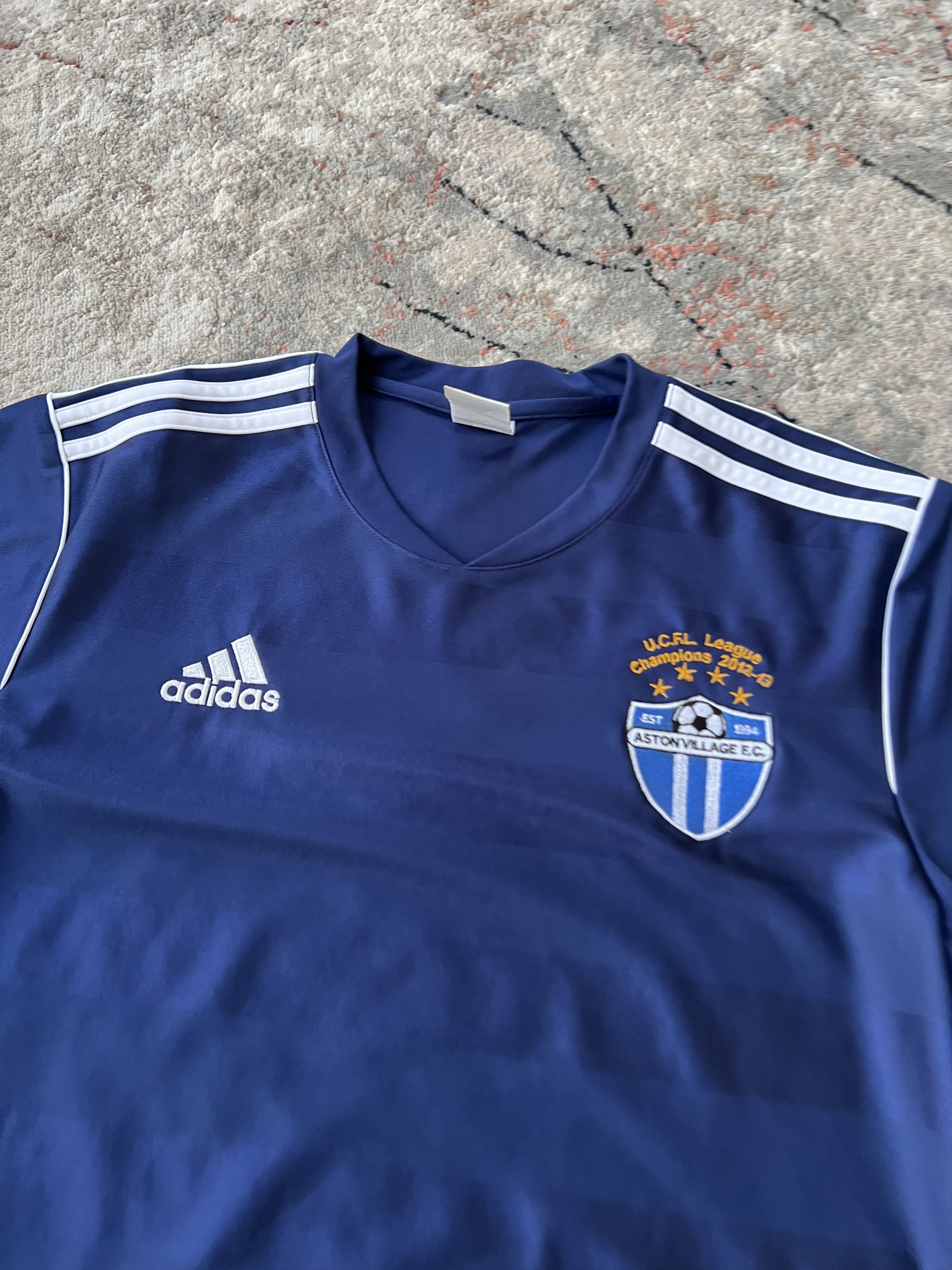 Adidas Adidas U.C.F.L. League Champions Aston Village jersey Size US M / EU 48-50 / 2 - 2 Thumbnail