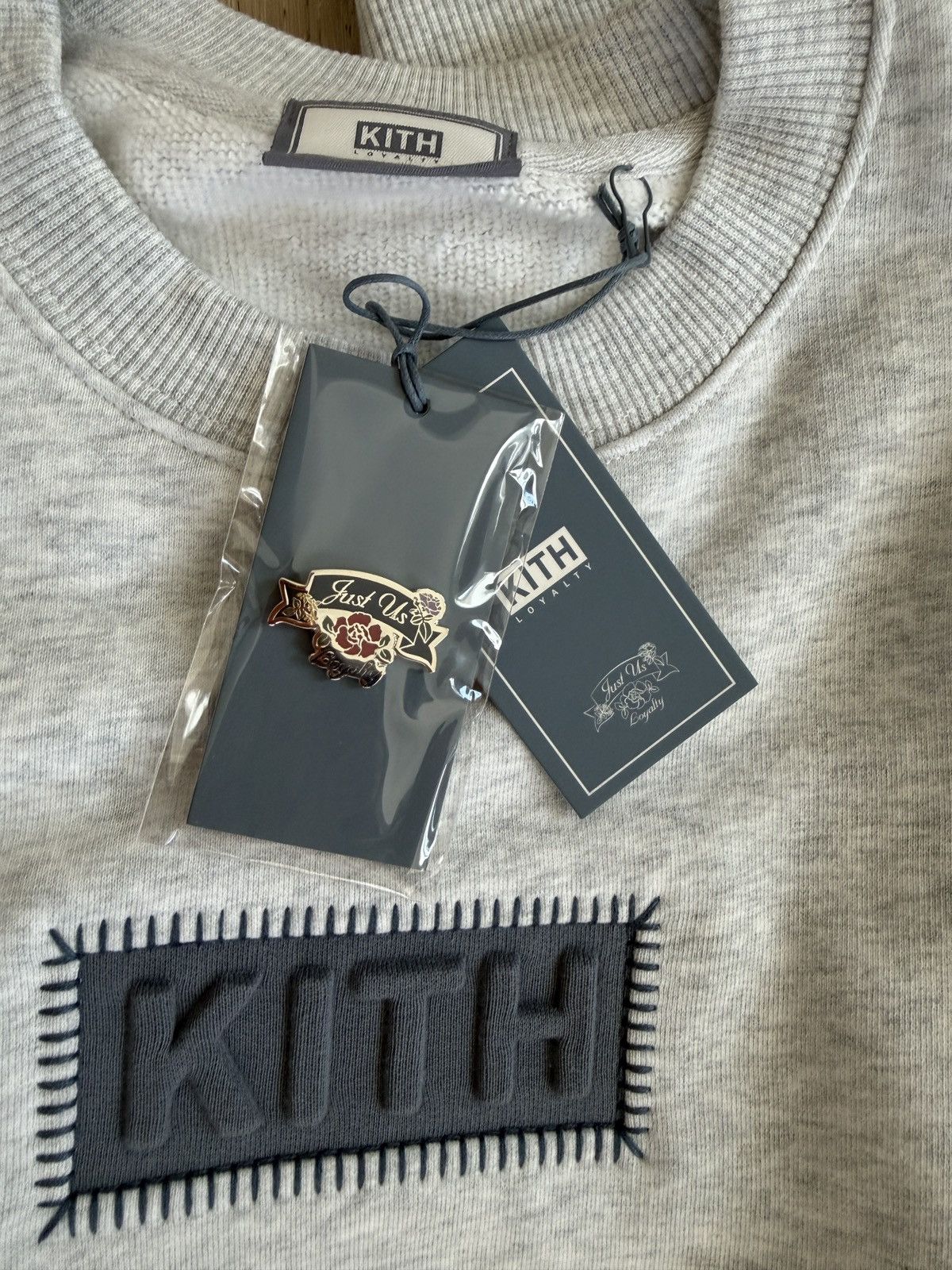 Kith Kith Classic Logo Nelson Crewneck - Elevation - Grey Size US M / EU 48-50 / 2 - 2 Thumbnail