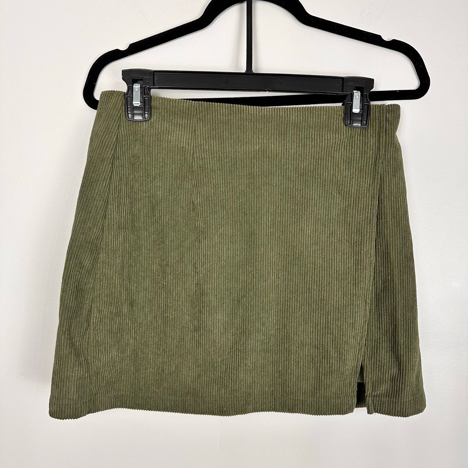 Other Halara AuraCord HighRise Corduroy Mini Skirt Boa Green M NWT Size 29" - 12 Thumbnail