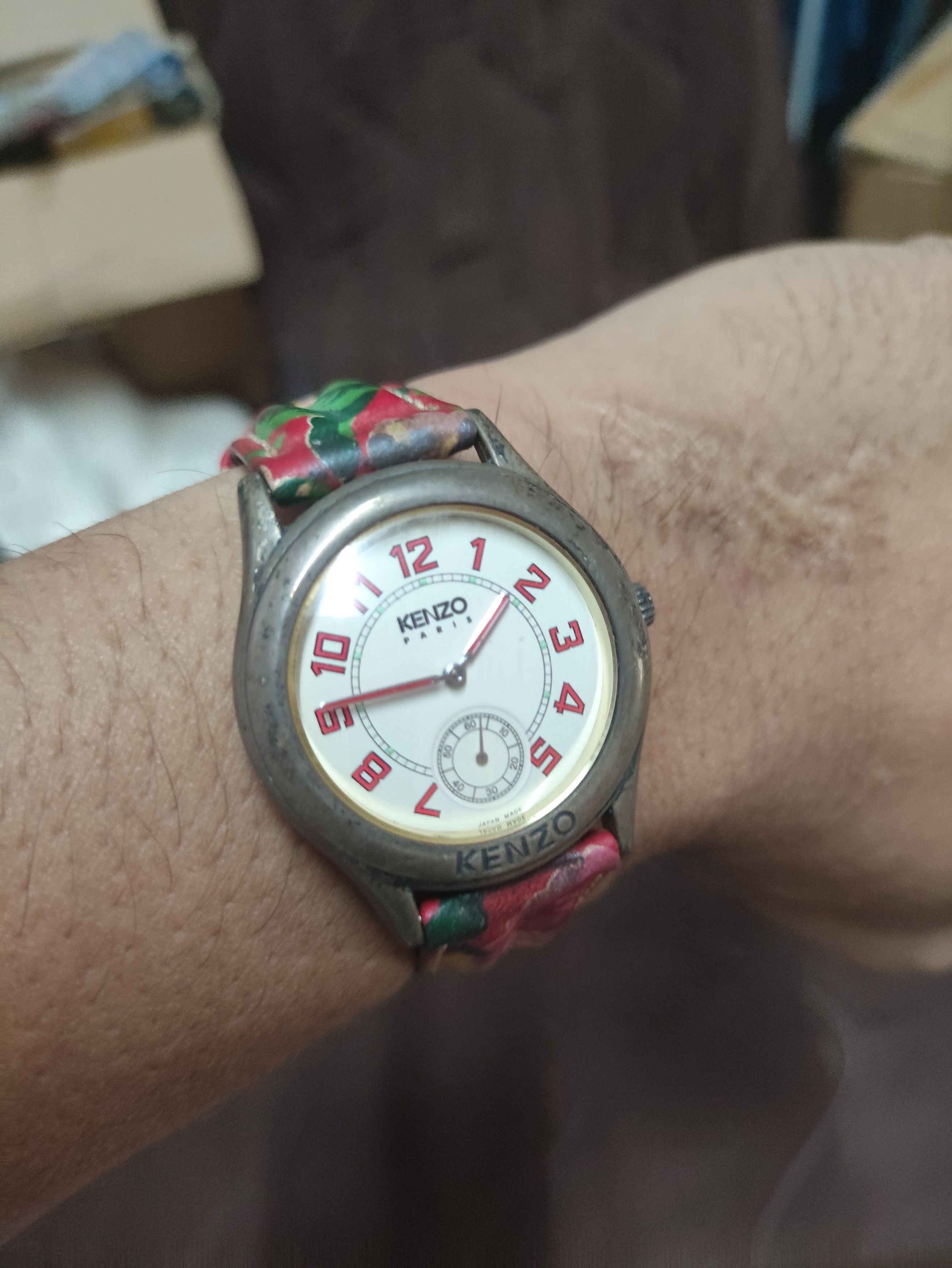 Designer Vintage KENZO JAPAN WATCH Authentic Item (Floral Design) Size ONE SIZE - 6 Thumbnail