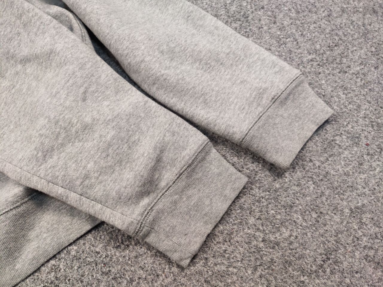 Gap Gap gray embroidered logo Crew Chek Sweatshirt Vintage Style Size US L / EU 52-54 / 3 - 12 Thumbnail