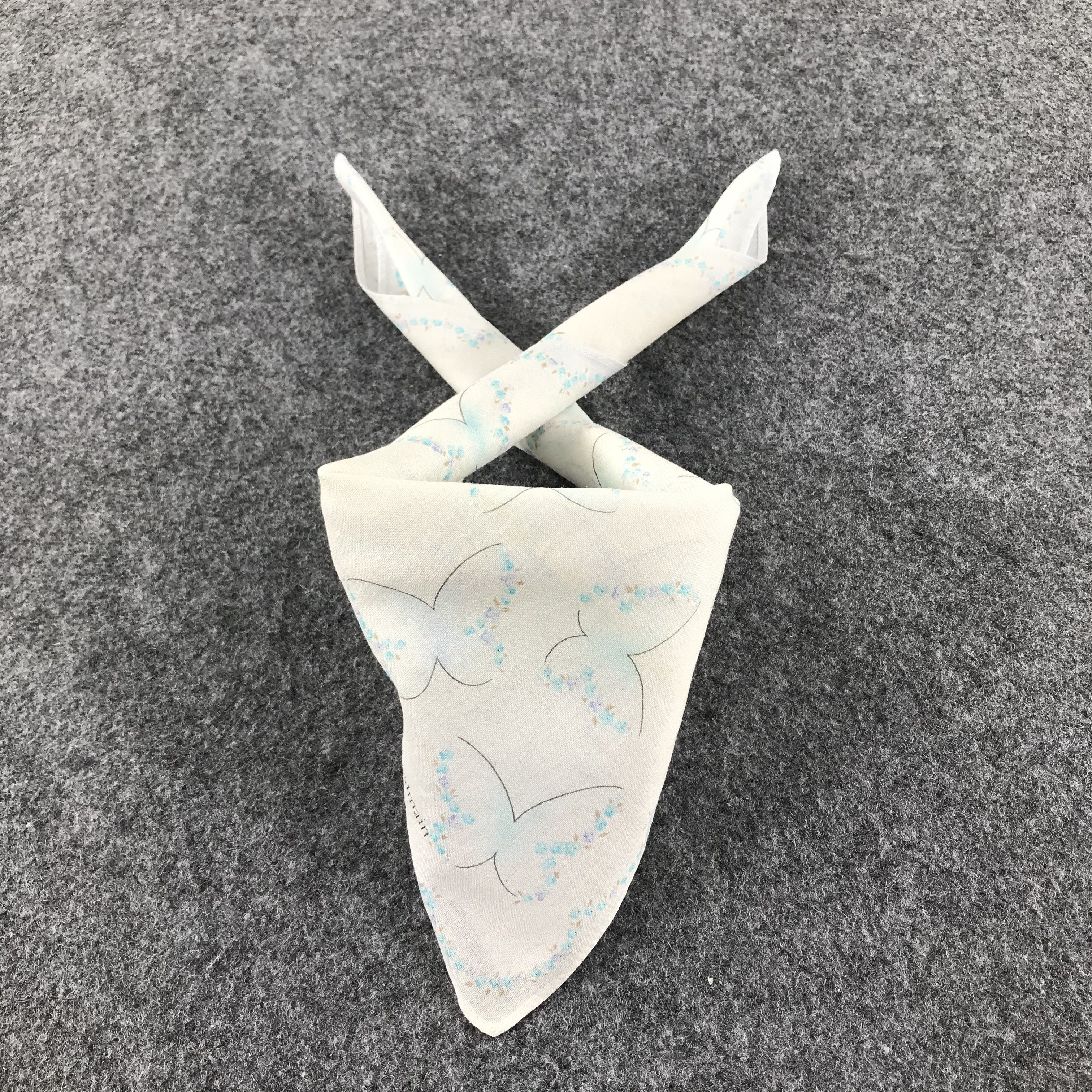 Pierre Balmain Pierre Balmain Handkerchief Neckerchief Bandana H218 Size ONE SIZE - 1 Thumbnail