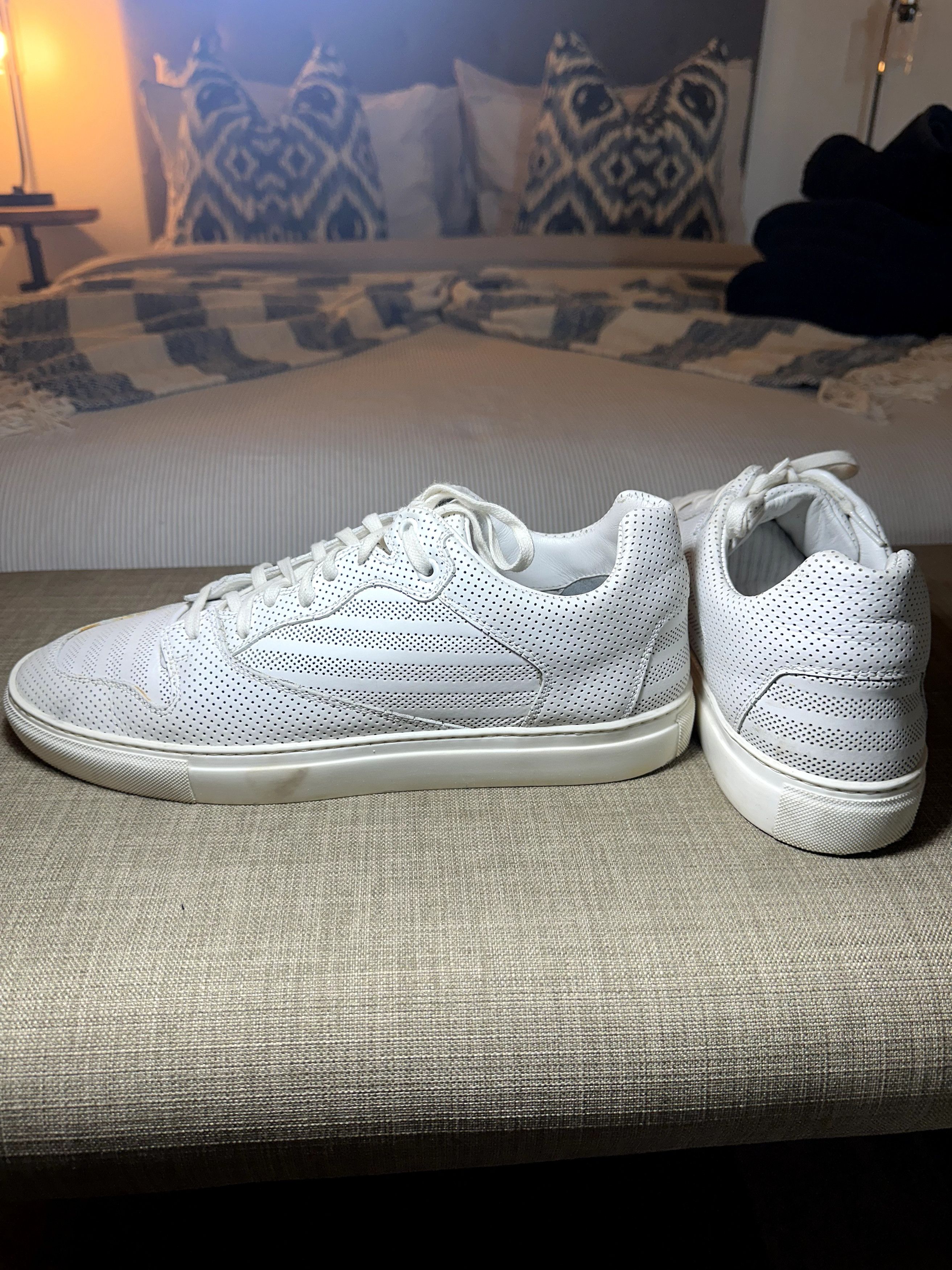 Balenciaga Balenciaga Perforated Leather Low Top Sneakers Size US 10 / EU 43 - 6 Thumbnail
