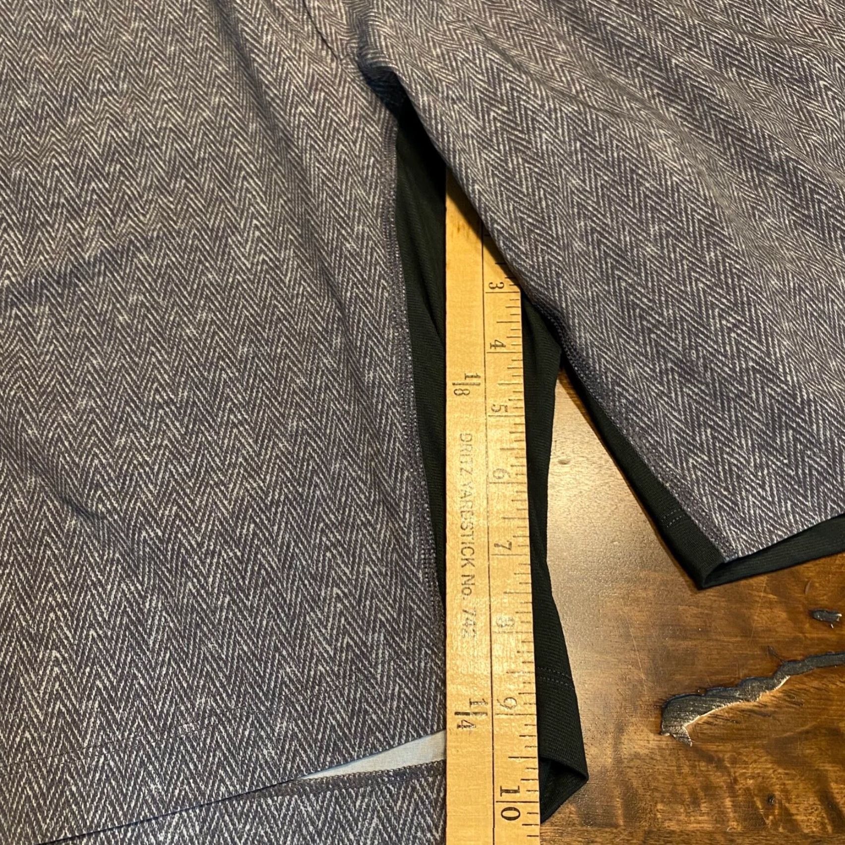 Lululemon Lululemon Shorts Mens M Green Lined 9" Inseam Athletic Shirt? Size US 31 - 6 Thumbnail
