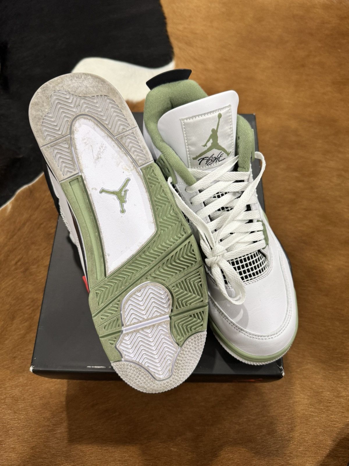 Jordan Brand Jordan 4 Retro Seafoam (Womens) M10.5 Size US 12 / IT 42 - 2 Thumbnail