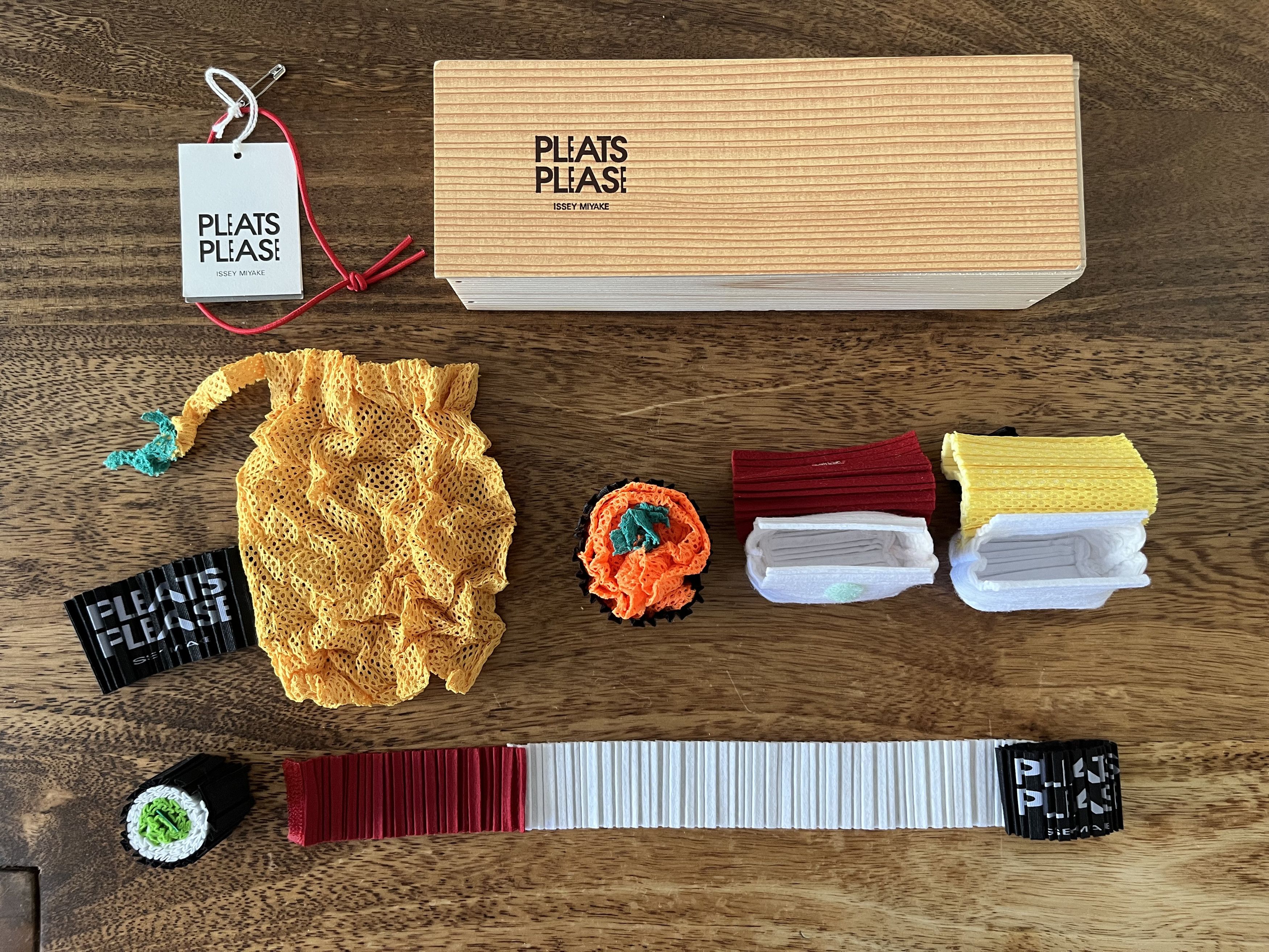 Pleats Please Issey Miyake Issey Miyake x Pleats Please Issey Miyake - Sushi Set Size ONE SIZE - 9 Thumbnail