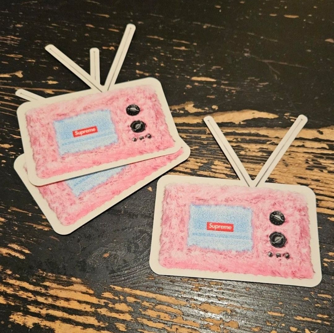 Supreme Supreme TV Sticker SS18 Size ONE SIZE - 1 Preview