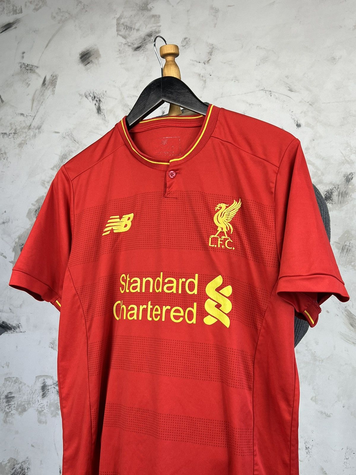 New Balance 2016 - 2017 Liverpool Home Jerseys Shirt Size L - XL Size US L / EU 52-54 / 3 - 2 Thumbnail