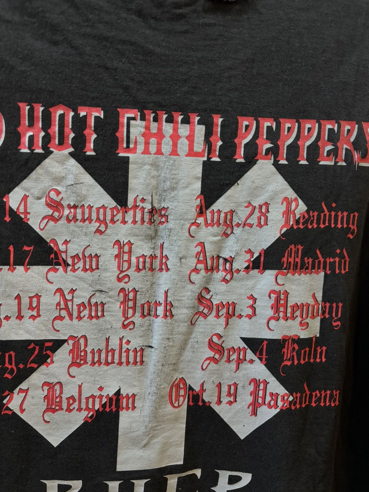Band Tees Red hot chili pepper 90’s T shirt Size US XL / EU 56 / 4 - 8 Thumbnail
