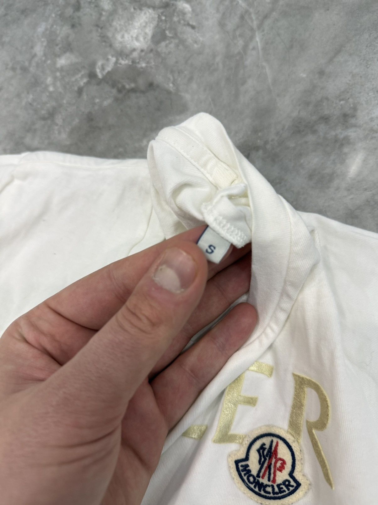Moncler Moncler T-shirts Big Logo Gold Size S / US 4 / IT 40 - 5 Thumbnail