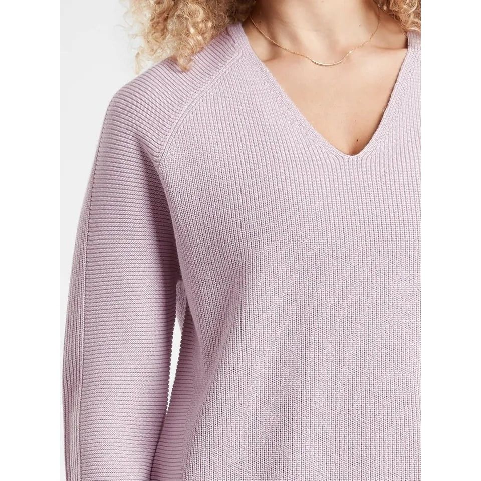 Athleta Athleta Hanover Merino V-Neck Sweater Oversized Shasta Purpl Size XS / US 0-2 / IT 36-38 - 4 Thumbnail