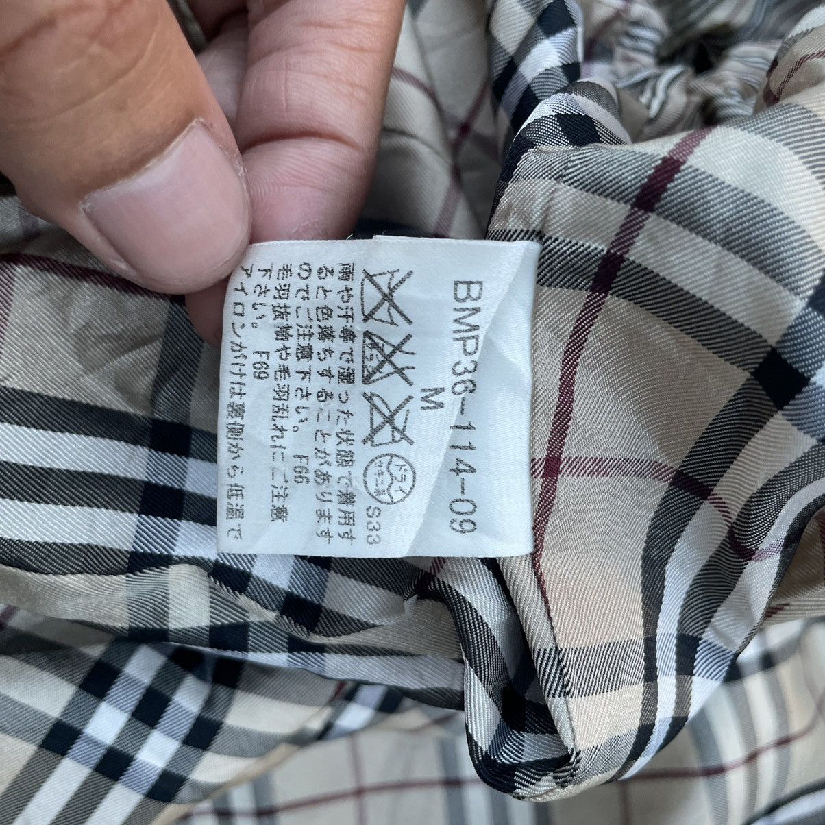 Burberry BURBERRY LINED NOVA CHECK VELVET BLAZER COAT JACKET Size US M / EU 48-50 / 2 - 13 Thumbnail