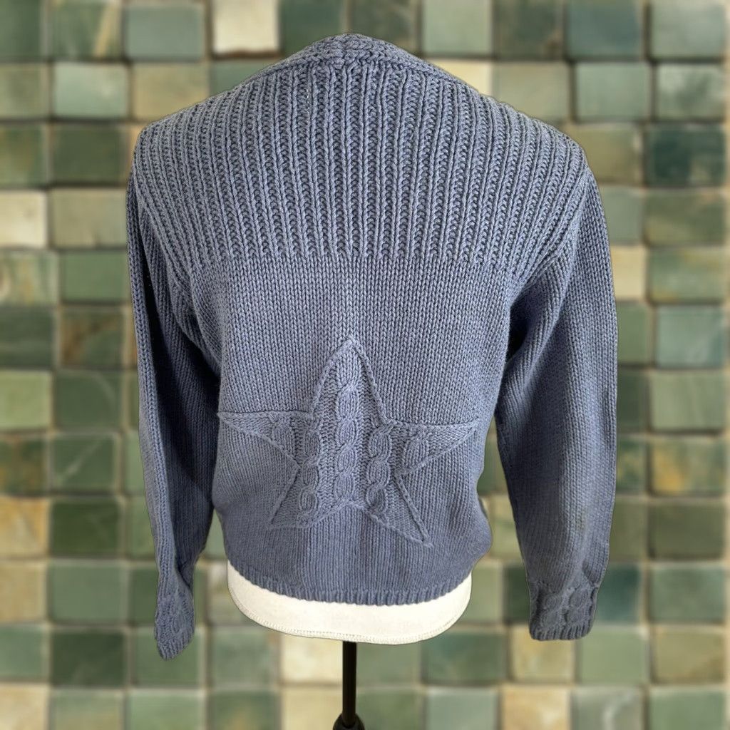 Vintage VINTAGE 90s Hand knit Blue Cotton Boxy Fit Crop Sweater Stars/Strips S Small Women Pullover V-Neck Long Sleeve Knit Size S / US 4 / IT 40 - 1 Thumbnail