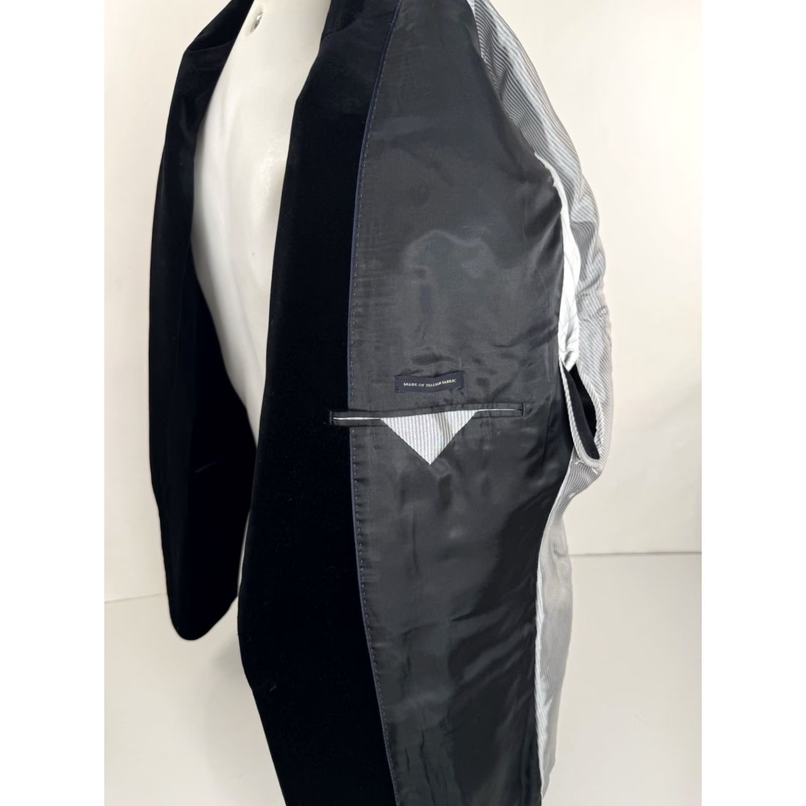 Banana Republic VINTAGE Banana Republic Italian Fabric VELVET Blazer Tux 44 R Jacket EXCELLENT Ban ana Republic Blazer 44 Black Mens Velvet Blazer Size 44R - 7 Thumbnail