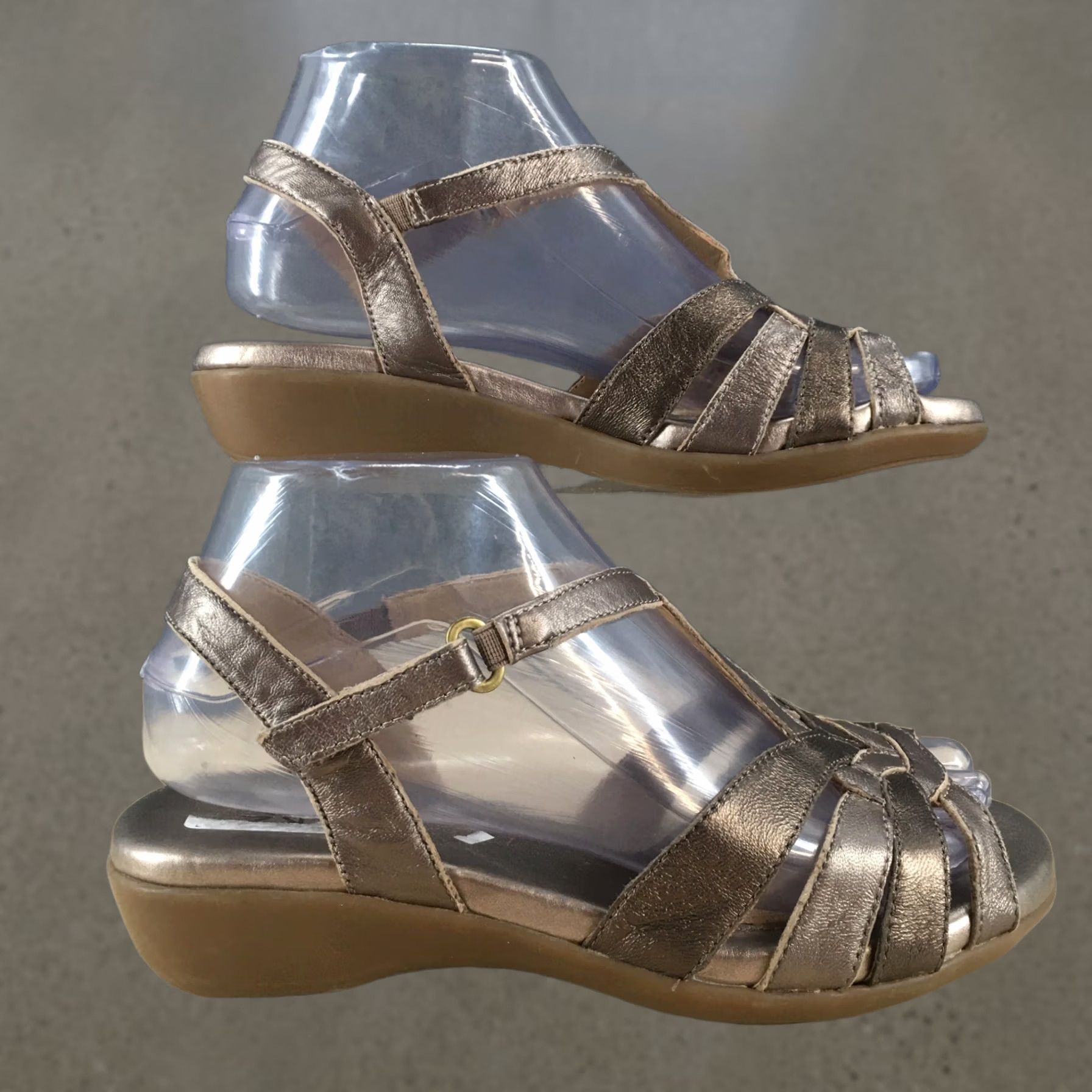Naturalizer Naturalizer Sandals Womens 6.5 M Namora Slingback Gold Leather Comfort Casual Size US 7 / IT 37 - 1 Thumbnail