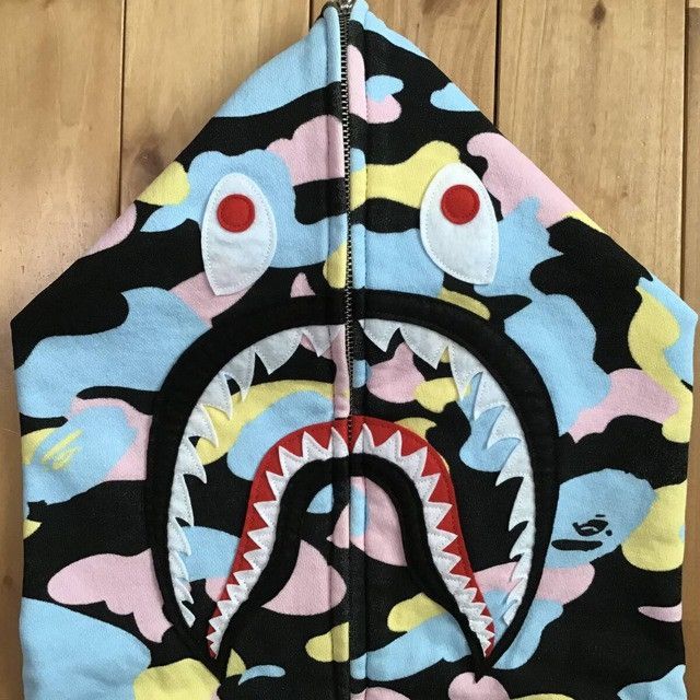 Bape BAPE Multi camo Shark Full Zip Hoodie cotton candy camo APE Size US XXL / EU 58 / 5 - 3 Thumbnail