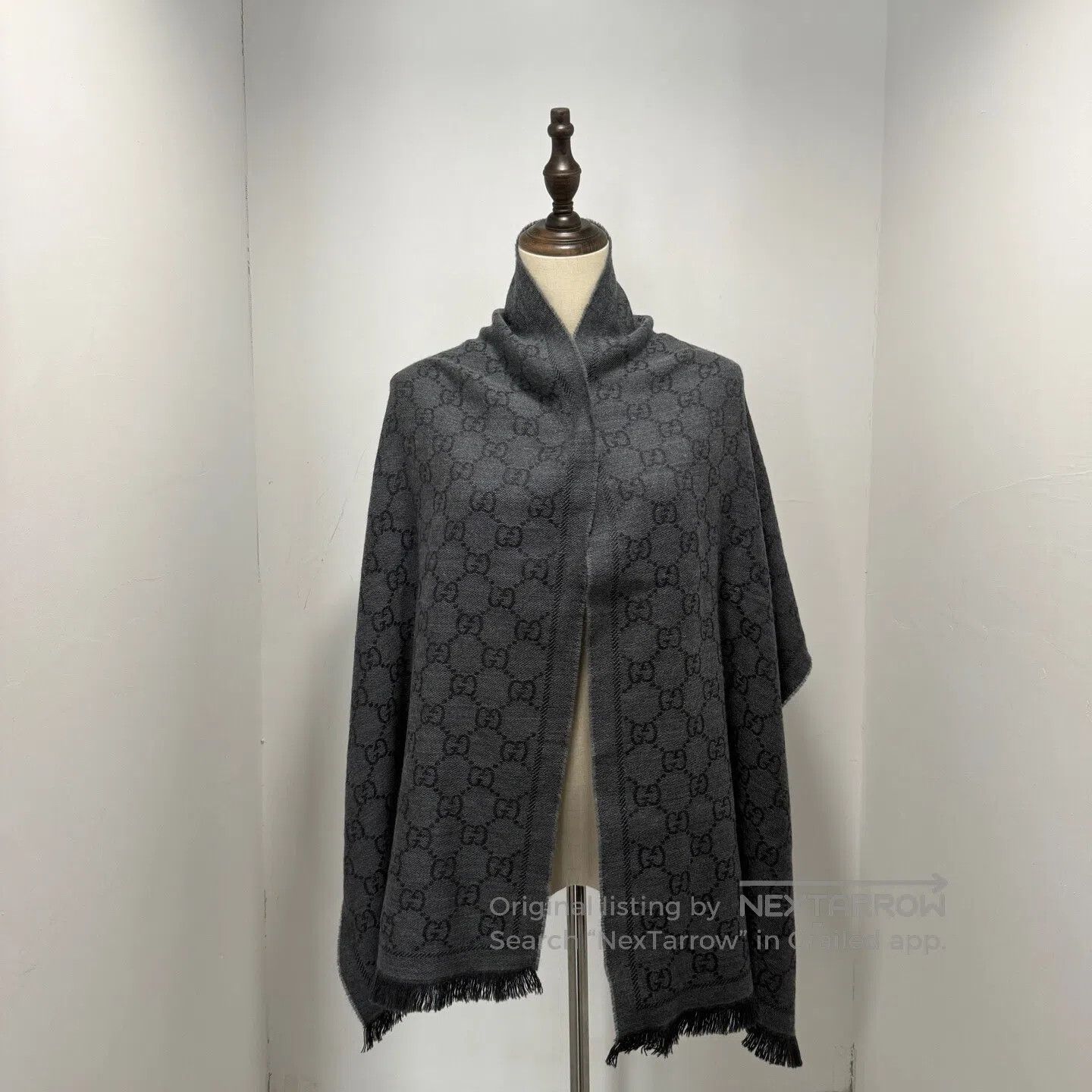 Gucci Guicci Double G printed shawl| Size M / US 6-8 / IT 42-44 - 1 Thumbnail