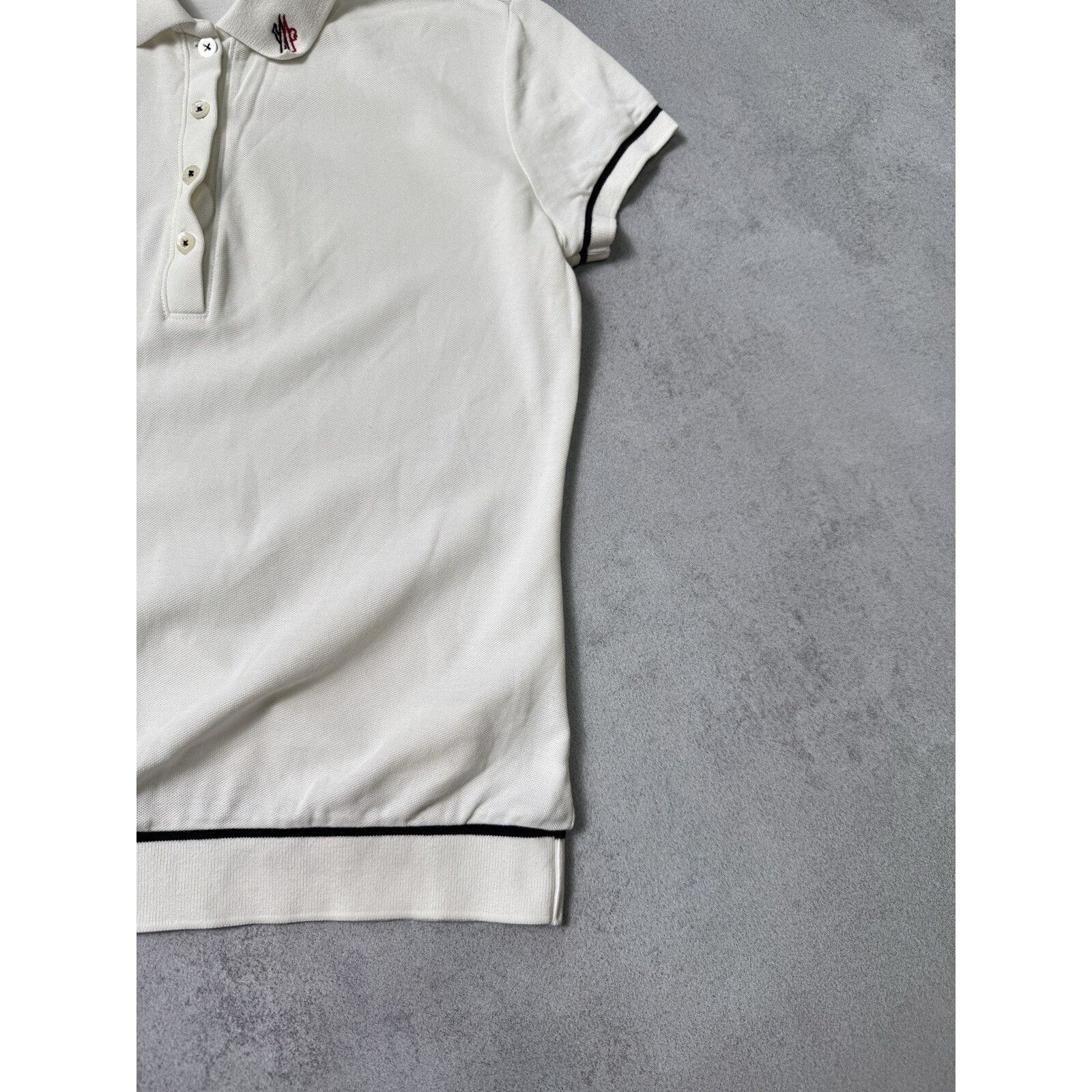 Moncler Moncler Women Polo T Shirt Collar Logo Size S White Size S / US 4 / IT 40 - 6 Thumbnail