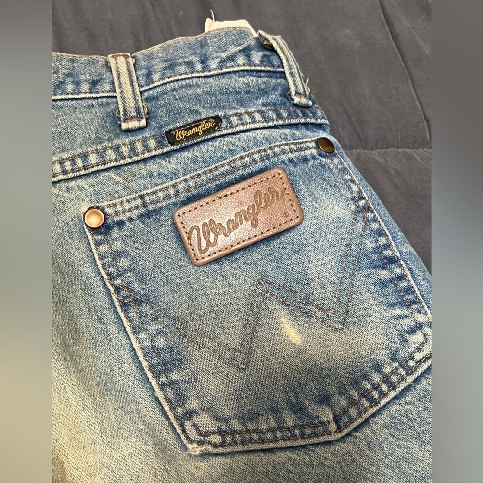 Wrangler Vintage Wrangler Jeans Mens 35x38 LOT Blue USA MEXICO 90s Size US 35 - 10 Thumbnail