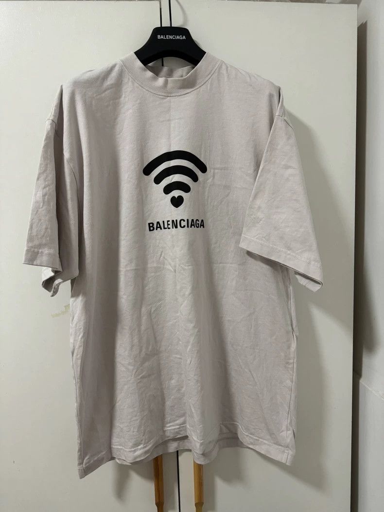 Balenciaga Balenciaga Love wifi short sleeve T-shirt Size US S / EU 44-46 / 1 - 1 Thumbnail