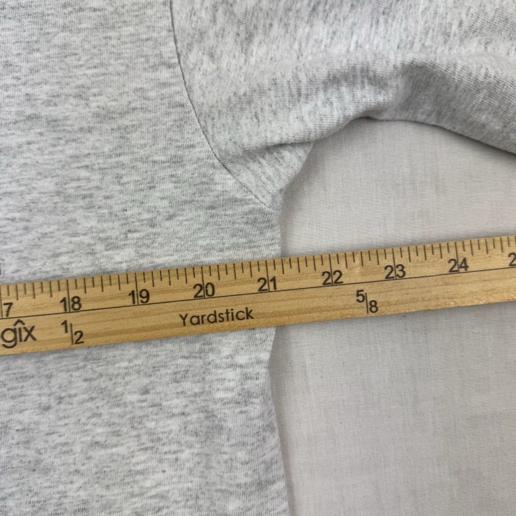 Vintage VINTAGE Alaska T-Shirt Men Adult Large Gray Nature Animals Y2K Eagle Forest 90s Concert? (remove questionable) Size US L / EU 52-54 / 3 - 7 Thumbnail