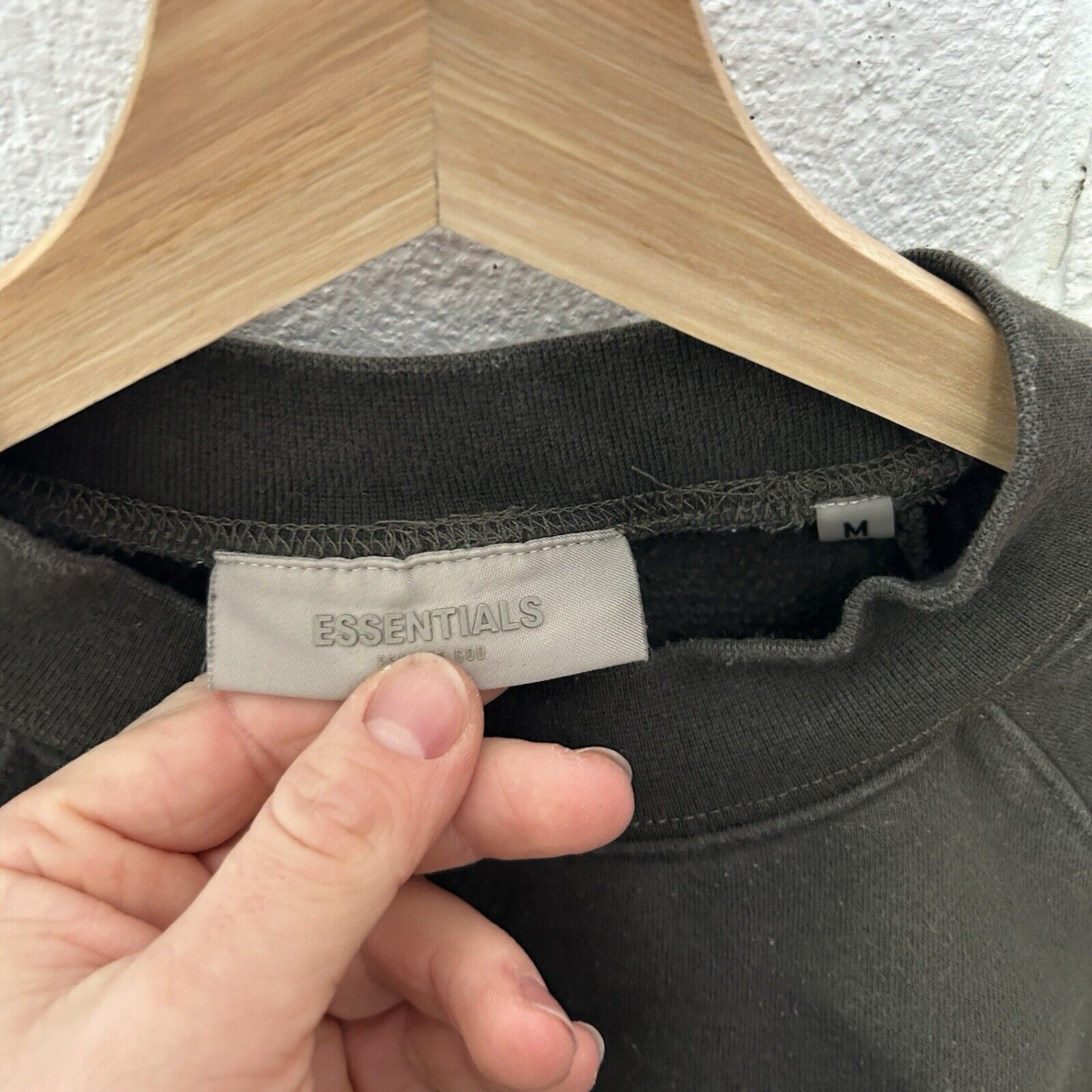 Fear of God Essentials Fear of God Oversized Crewneck “Faded Black” Size US M / EU 48-50 / 2 - 9 Thumbnail