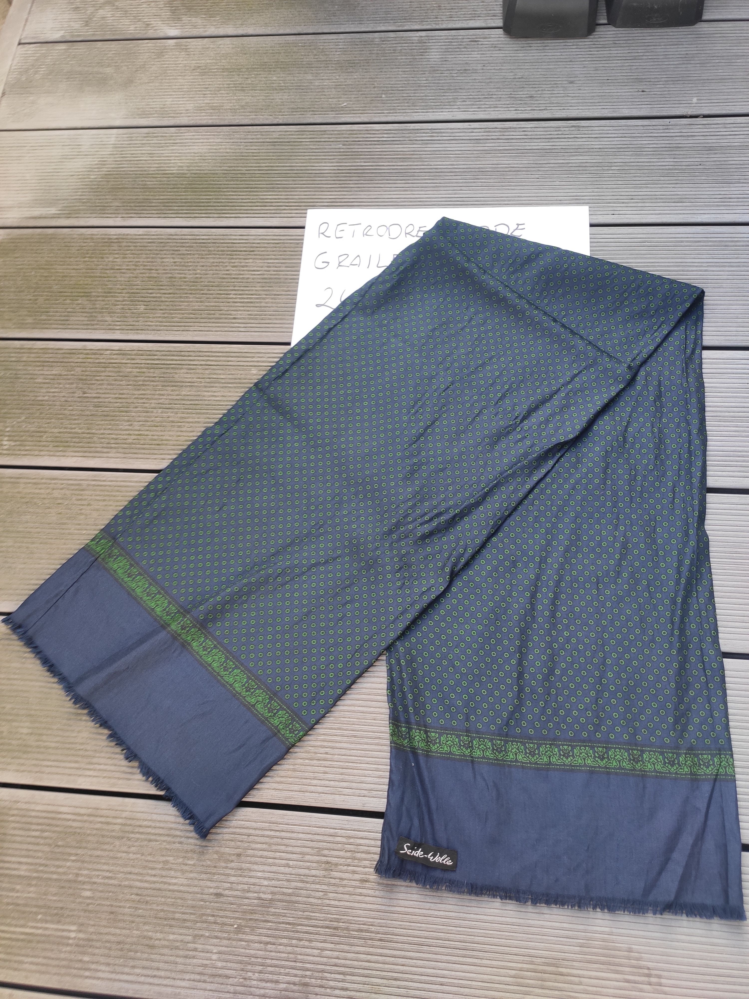 SikSilk × Vintage Wool silk scarf Size ONE SIZE - 3 Thumbnail