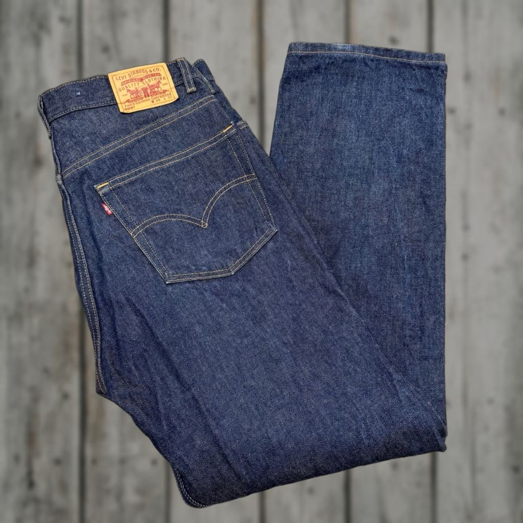VINTAGE Levi's 505 Jeans Mens 38x32 Blue Dark Wash 90s USA Straight Fit
