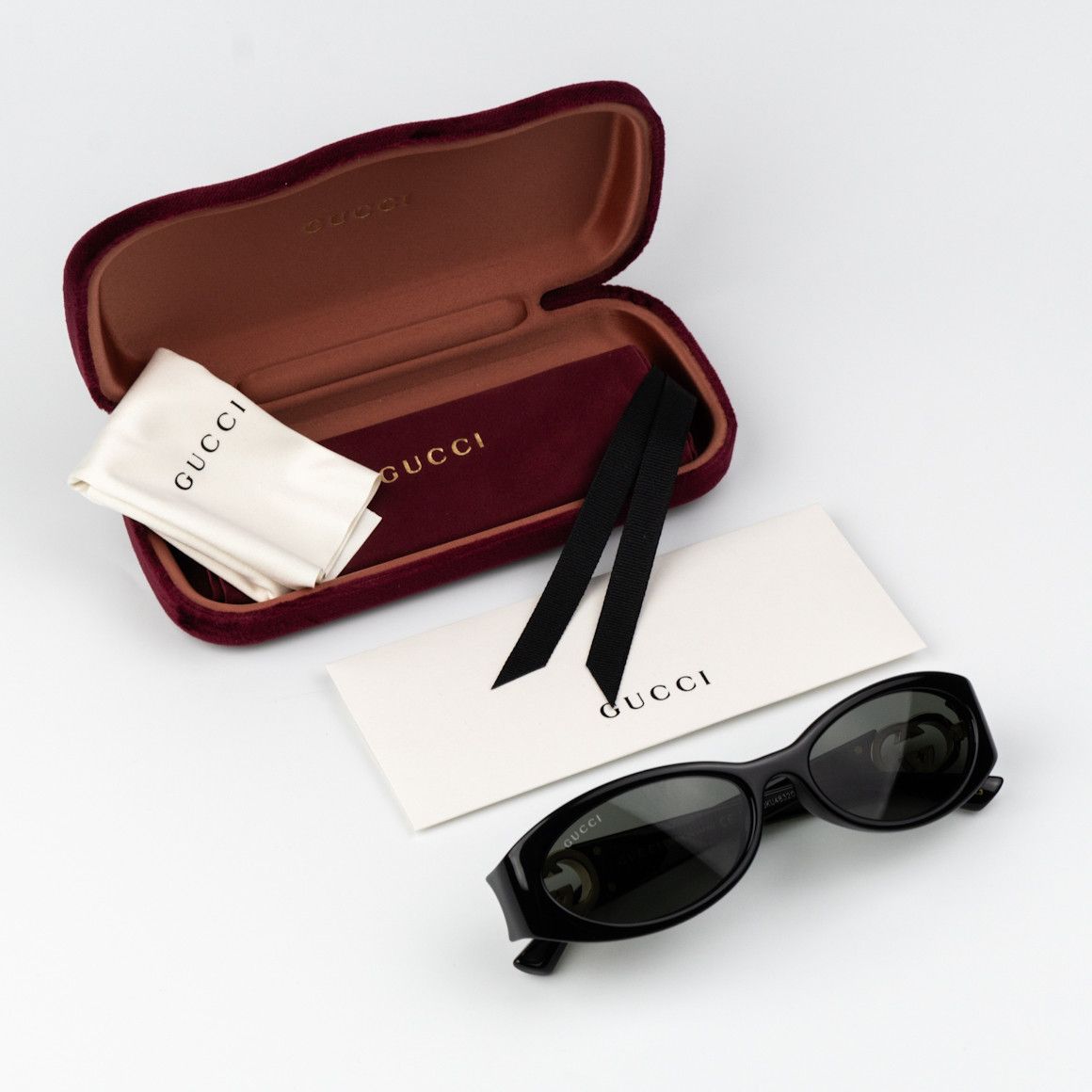 Gucci Gucci Women Sunglasses Oval GG1660S 001 BRAND NEW Size ONE SIZE - 9 Thumbnail