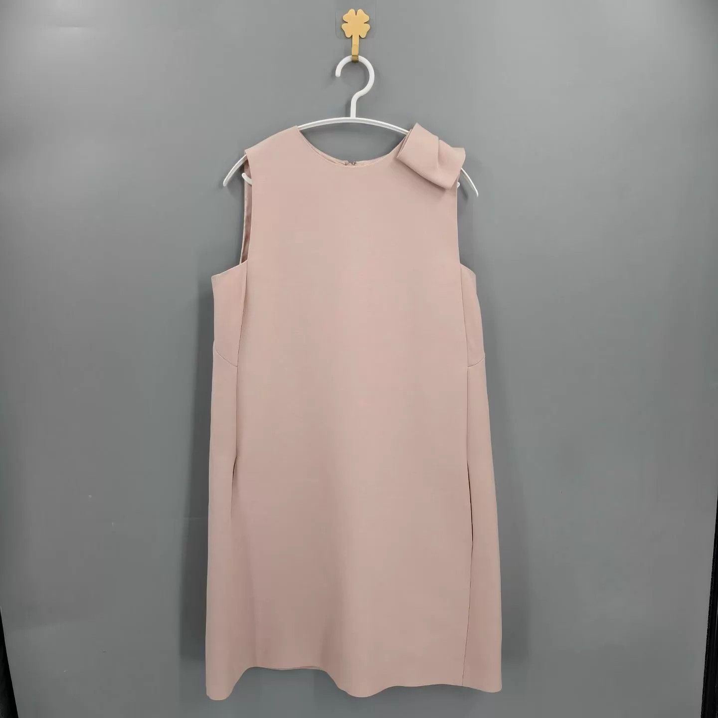 Valentino Valentino Women's Beige Sleeveless Dress 40 99 Size S / US 4 / IT 40 - 1 Thumbnail