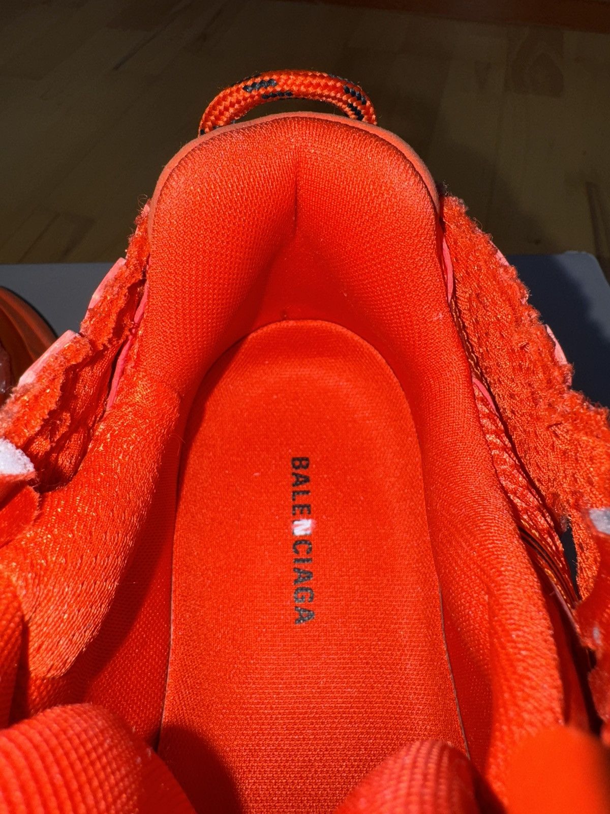 Balenciaga *NEW* Balenciaga Runner Triple Red Size US 9 / EU 42 - 12 Thumbnail