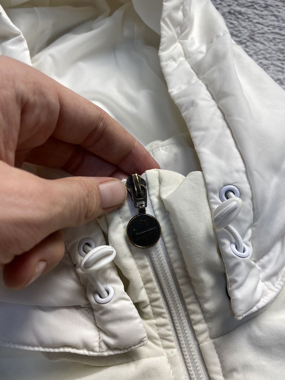Nike × Vintage Vintage Nike Swoosh Puffer Vest 90s Size M / US 6-8 / IT 42-44 - 3 Thumbnail