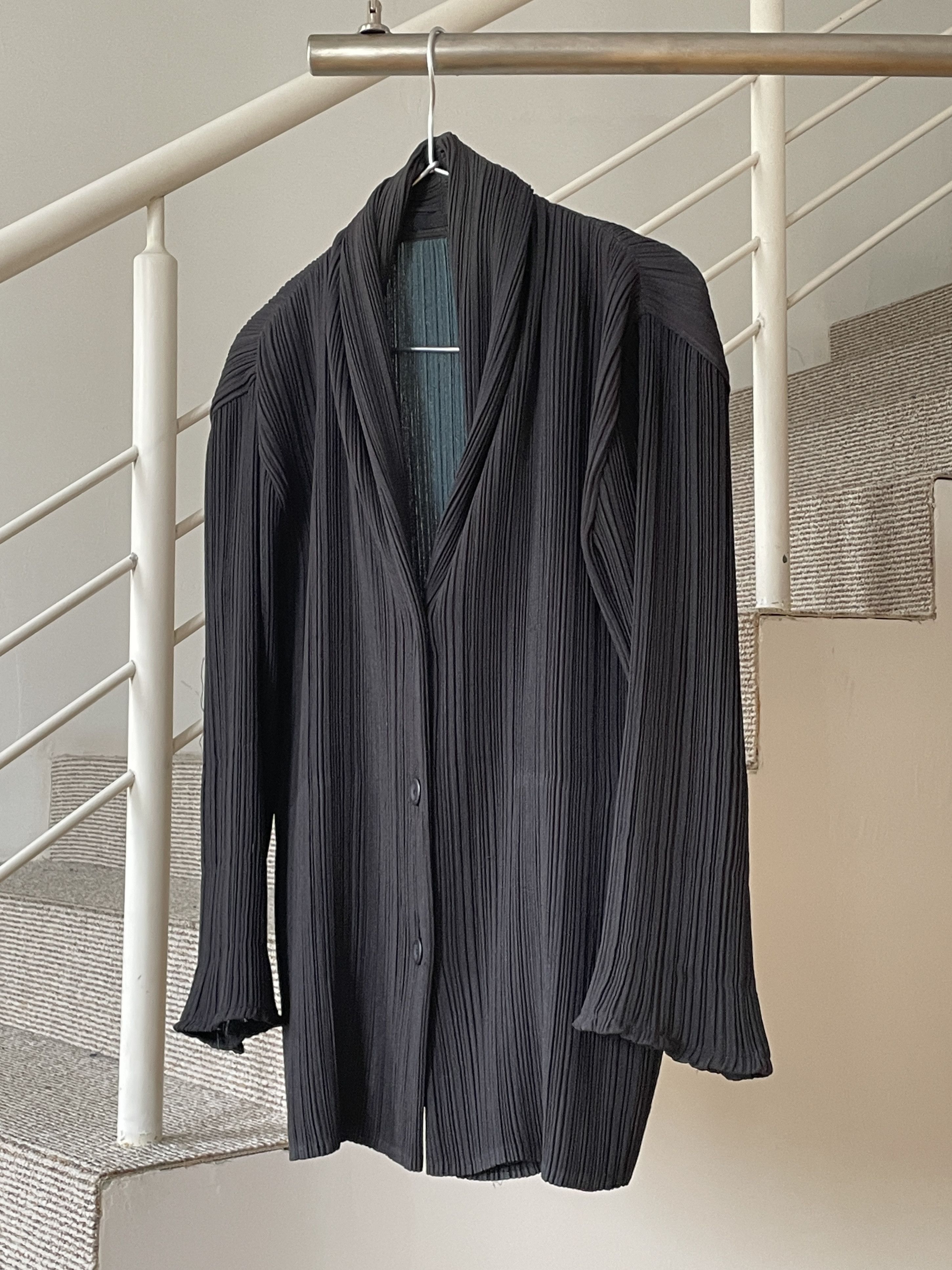 PLEATS PLEASE ❣️ ブラック カーディガン ISSEY MIYAKE PLEATS PLEASE カーディガン