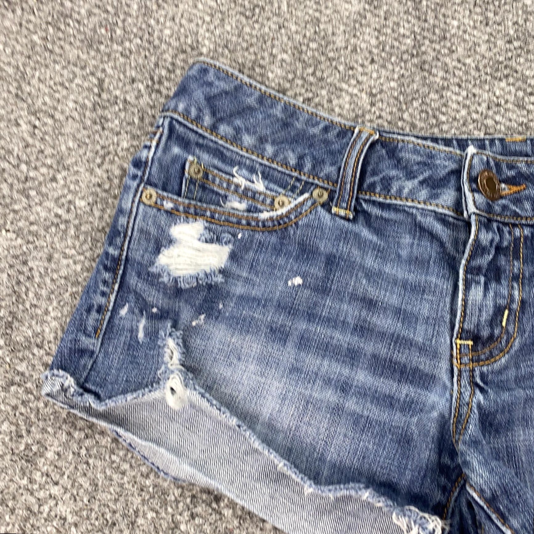Vintage American Eagle Denim Shorts Women 8 Blue Distressed Frayed Hem 5-Pocket Inseam 3in Womens Size 30" / US 8 / IT 44 - 2 Thumbnail