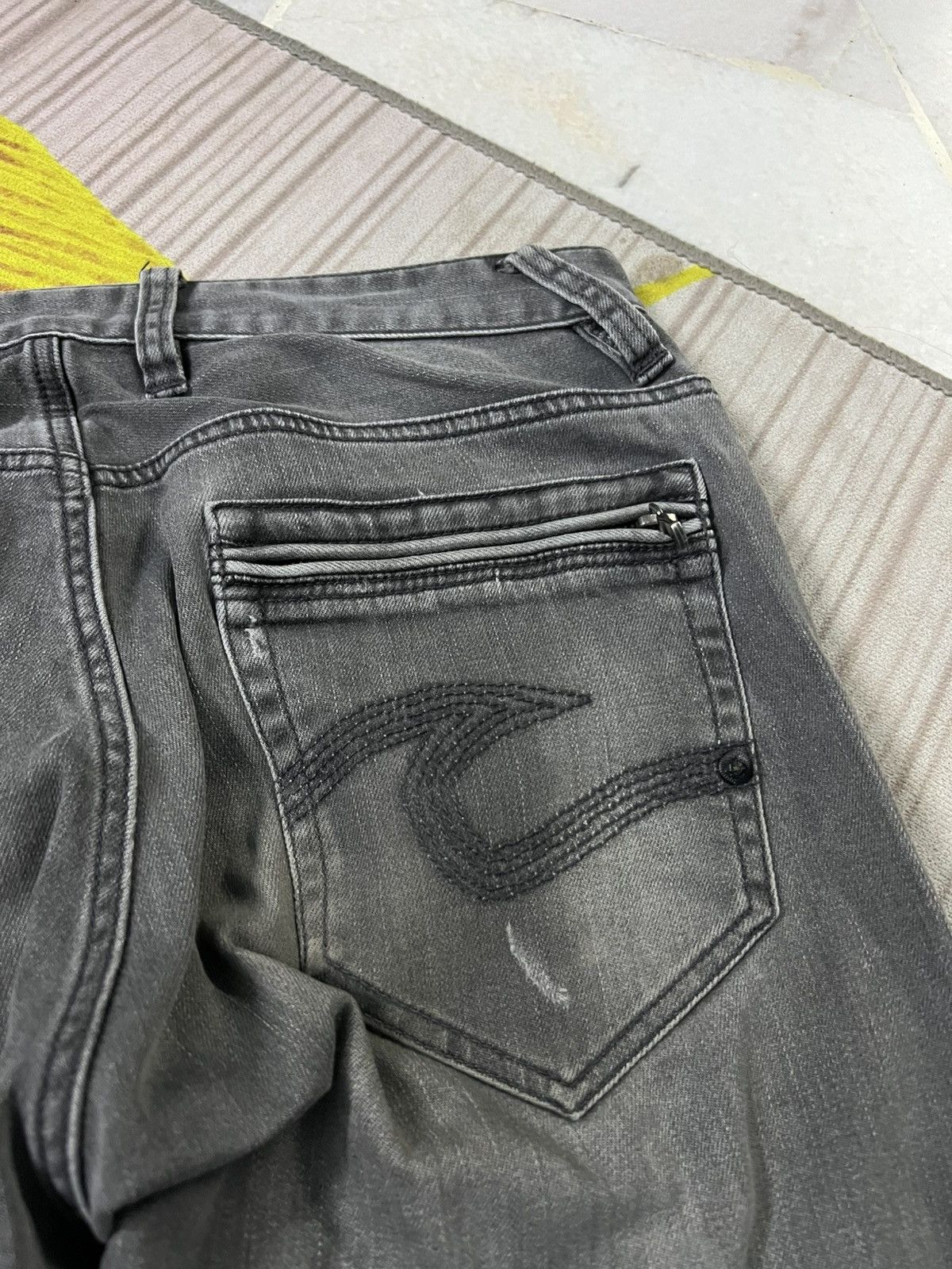 If Six Was Nine × Punk and Yo × Seditionaries CUSTOM CULTURE LIKE CHROME HEART FADED JEANS Size US 30 / EU 46 - 10 Thumbnail