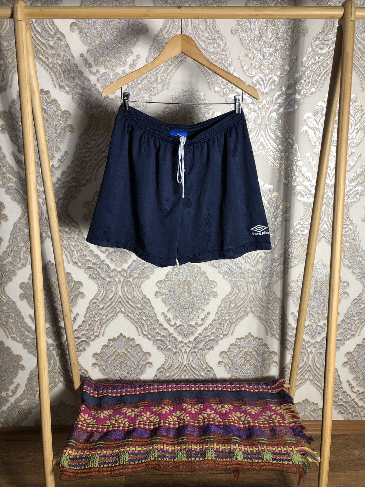 Umbro × Vintage VERY RARE UMBRO MANCHESTER ENGLAND SOCCER SHORTS RETRO 90s Size US 36 / EU 52 - 1 Thumbnail