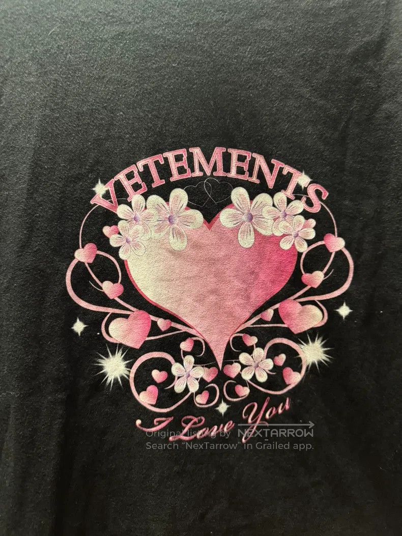 Vetements Vetements Heart Short Sleeve Size US S / EU 44-46 / 1 - 2 Thumbnail