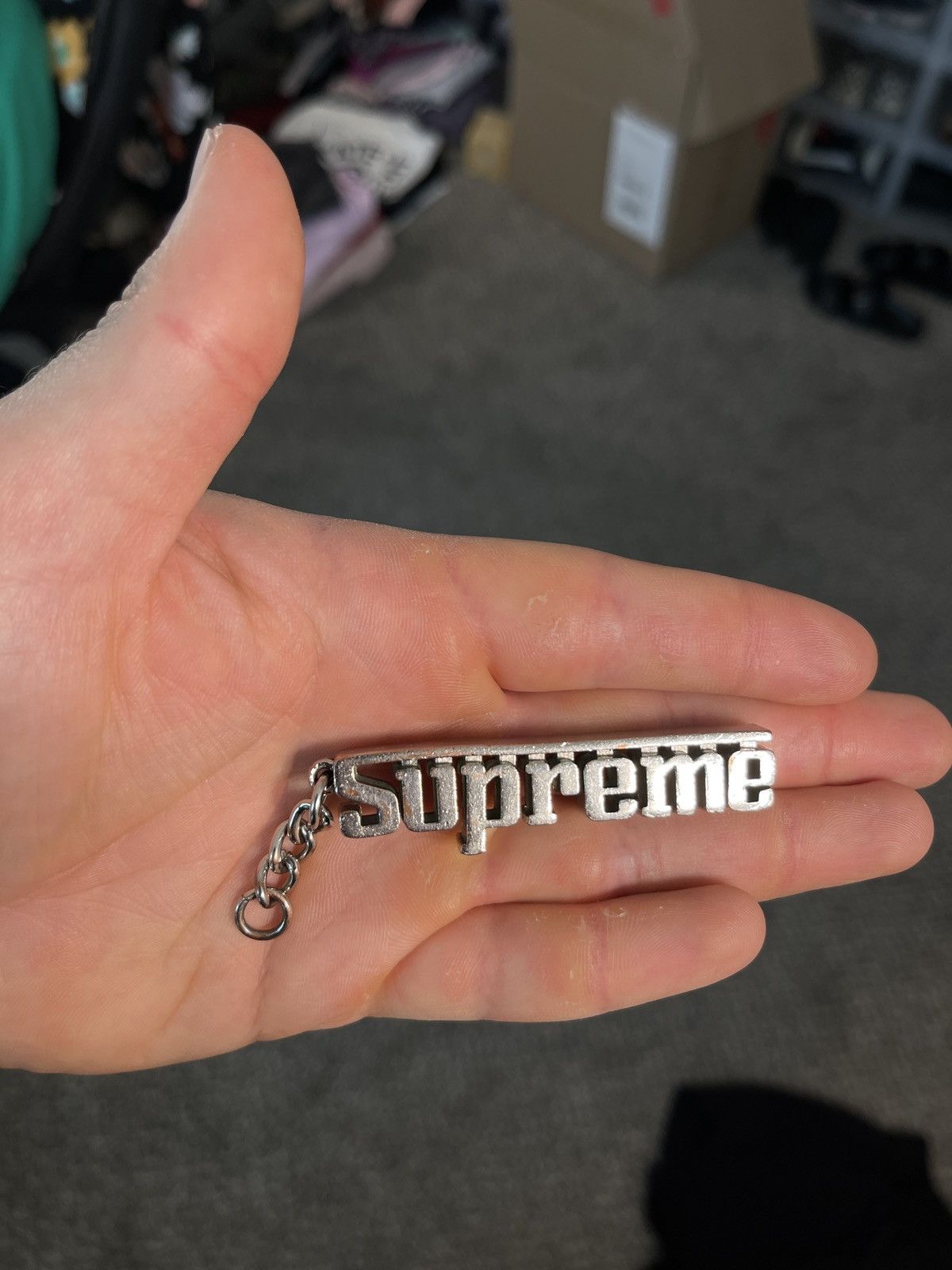 Pre-owned Supreme Silver Logo Keychain