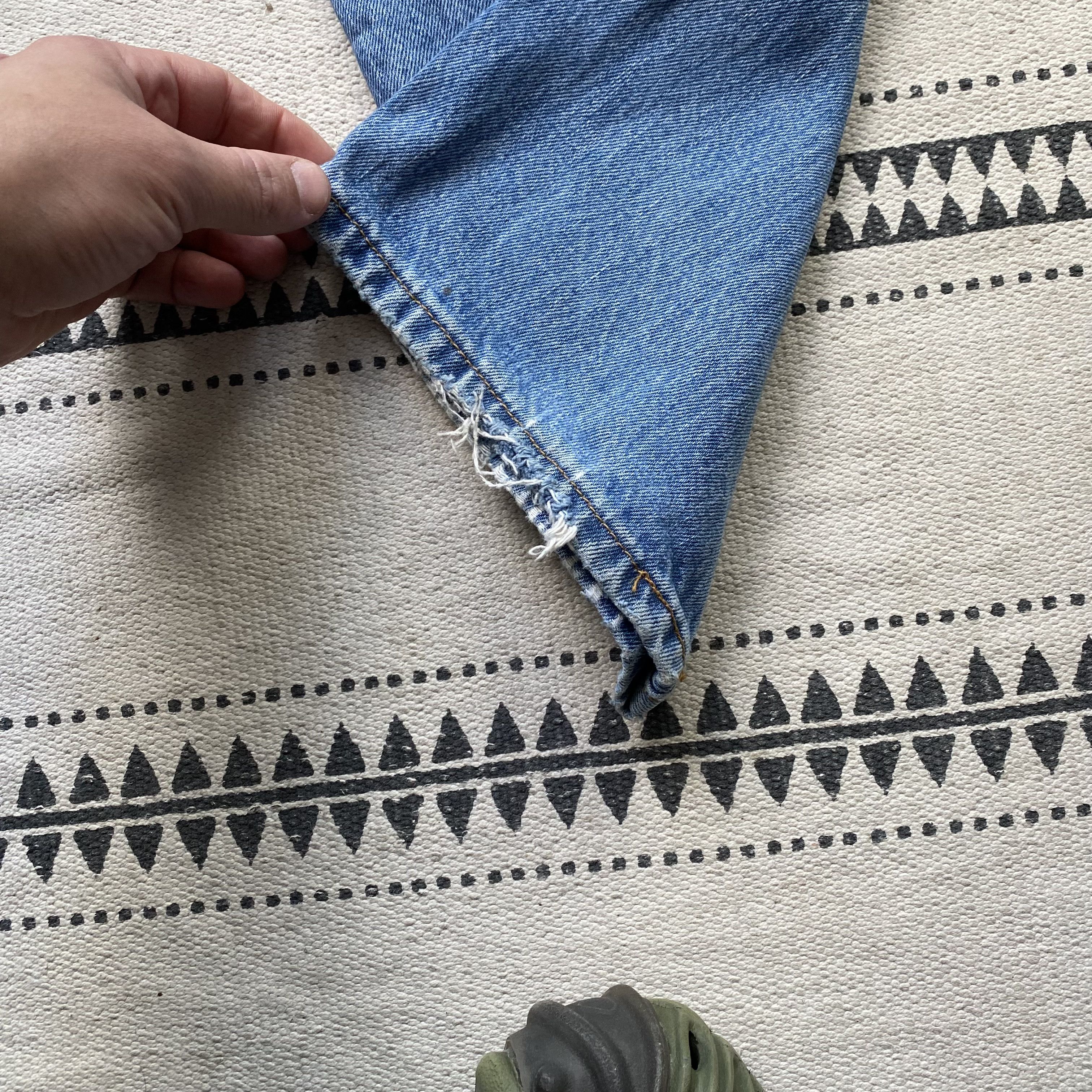 Levi's Vintage Clothing 👖 Vintage 90's Levis 501 jeans Distressed Denim pants Y2K Size US 34 / EU 50 - 5 Thumbnail