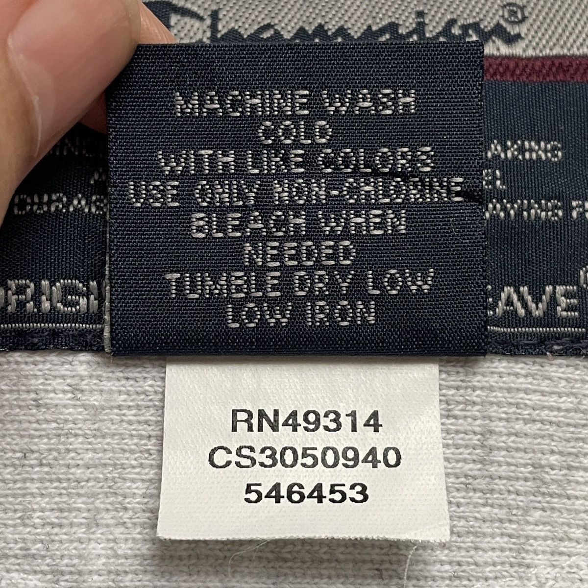 Champion × Vintage Vintage Champion Reversible Weave Illinois Sweatshirt 1990s Size US S / EU 44-46 / 1 - 10 Thumbnail