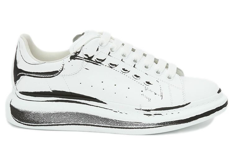 Alexander McQueen o1w1db10725 Oversized Sneaker in Black/White Size US 7 / EU 40 - 2 Thumbnail