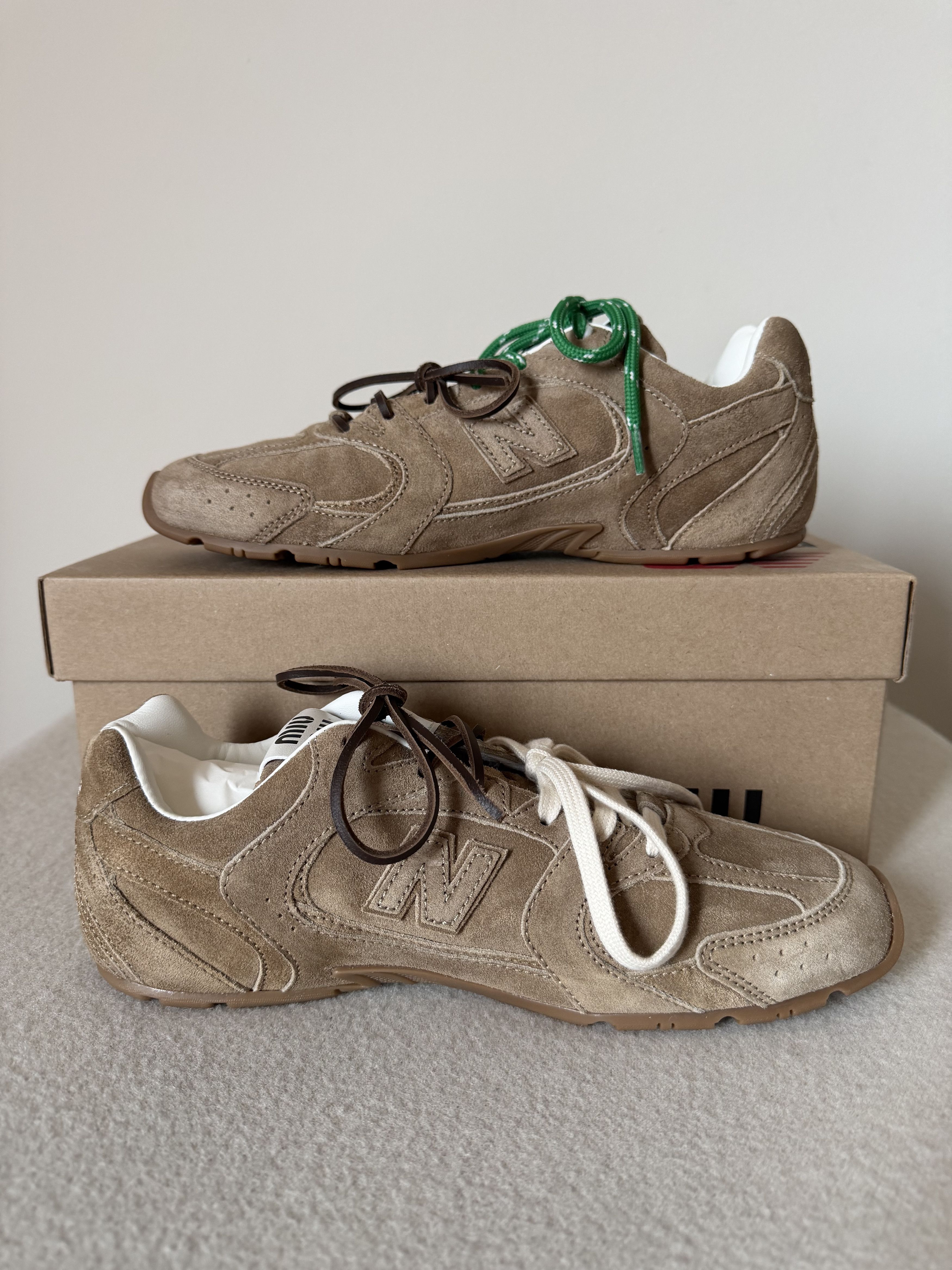 Miu Miu × New Balance Miu Miu New Balance 530 SL in Ecru Brown Size US 8 / EU 41 - 3 Thumbnail