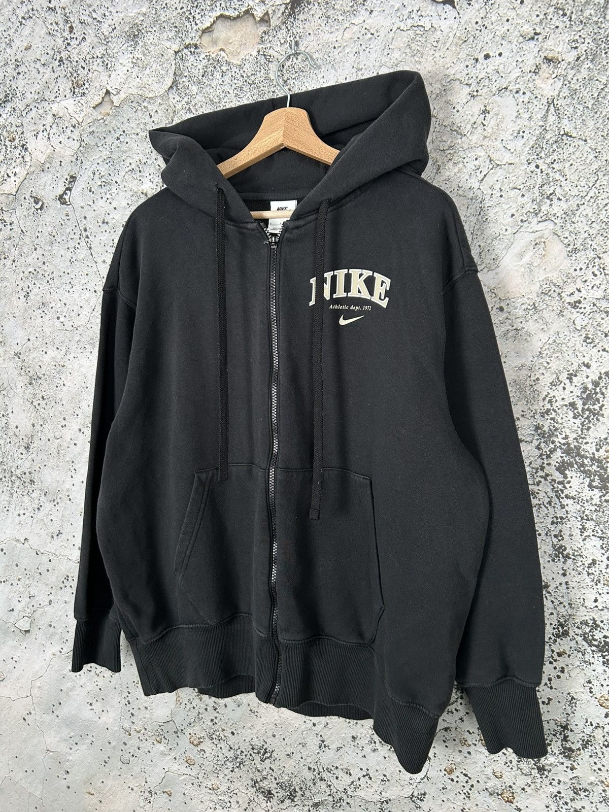 Nike Nike Black Zip Hoodie Oversize Streetwear Vintage Hype Skate Size US S / EU 44-46 / 1 - 3 Thumbnail