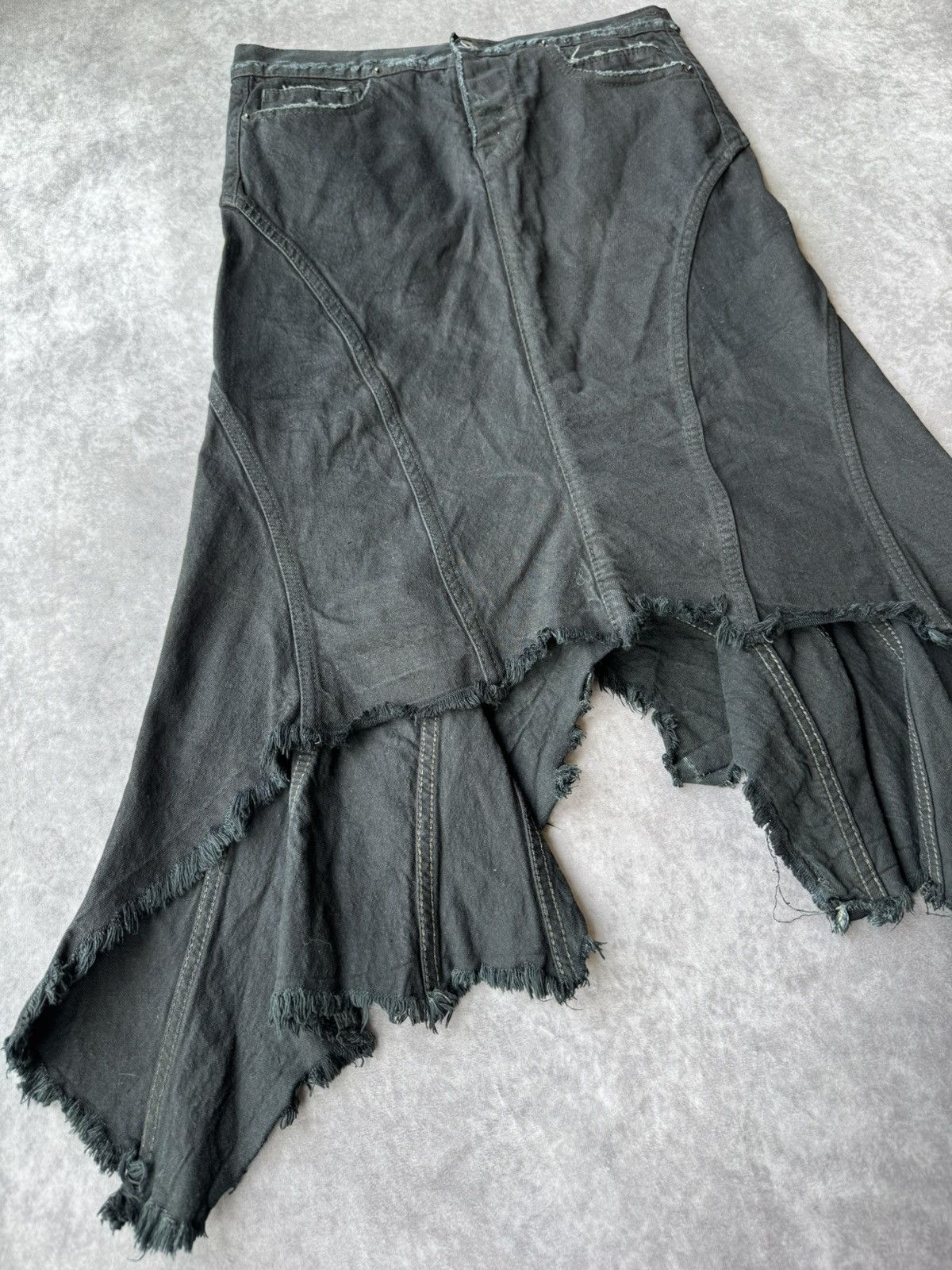 Rick Owens × Rick Owens Drkshdw Rick Owens DRKSHDW Waxed Asymmetrical Denim Skirt Size 27" / US 4 / IT 40 - 3 Thumbnail