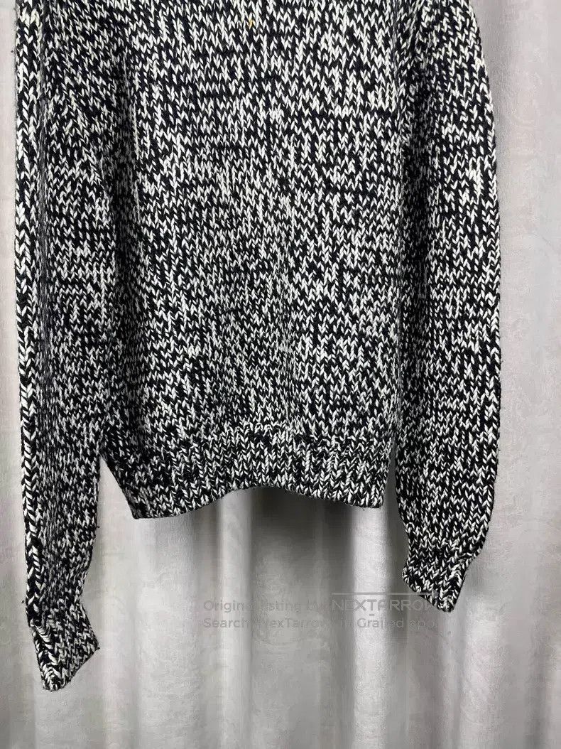 Saint Laurent Paris Saint Laurent Paris Black and White Knit Snowflake High Ne Size US S / EU 44-46 / 1 - 4 Thumbnail