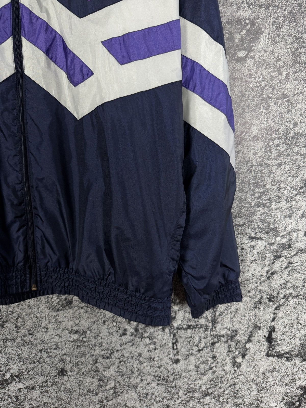 Adidas Adidas Vintage Nylon Jacket Windbreaker Retro 90s Size M-L Size US M / EU 48-50 / 2 - 5 Thumbnail