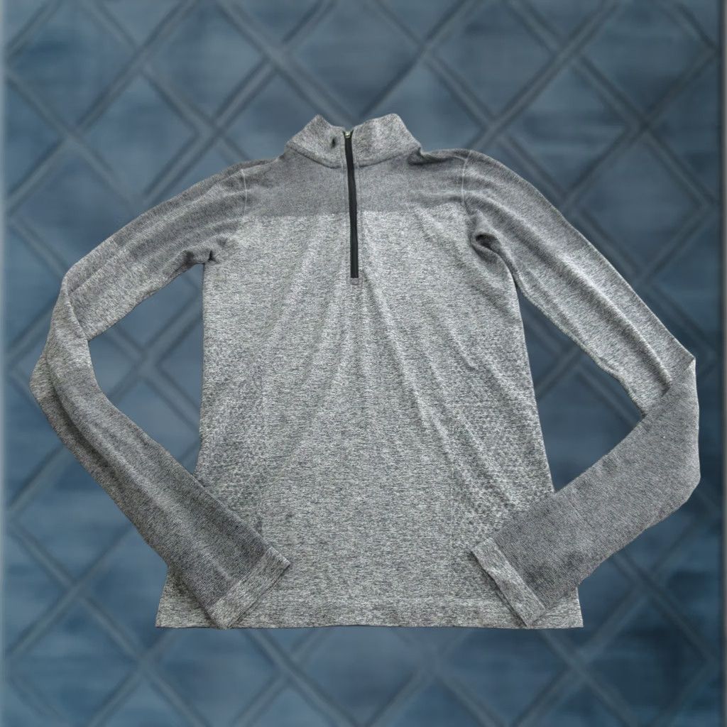 Nike Nike Running Shirt Womens Small Gray 1/4 Zip Long Sleeve Athletic Top Workout Size S / US 4 / IT 40 - 1 Thumbnail