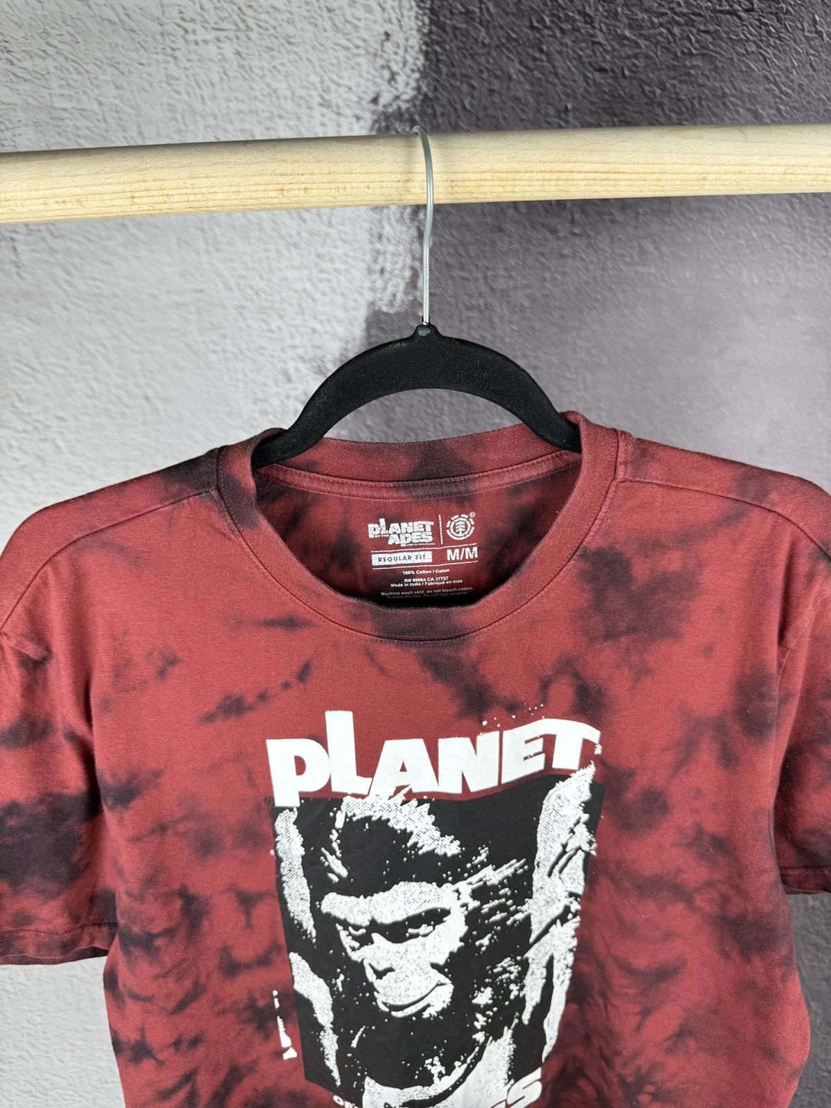 Element Planet of the Apes x Element red big logo skateboarding tee Size US M / EU 48-50 / 2 - 7 Thumbnail