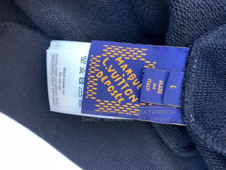 Louis Vuitton Louis Vuitton Monogrammed crewneck long-sleeve sweatshirt Size US L / EU 52-54 / 3 - 4 Thumbnail