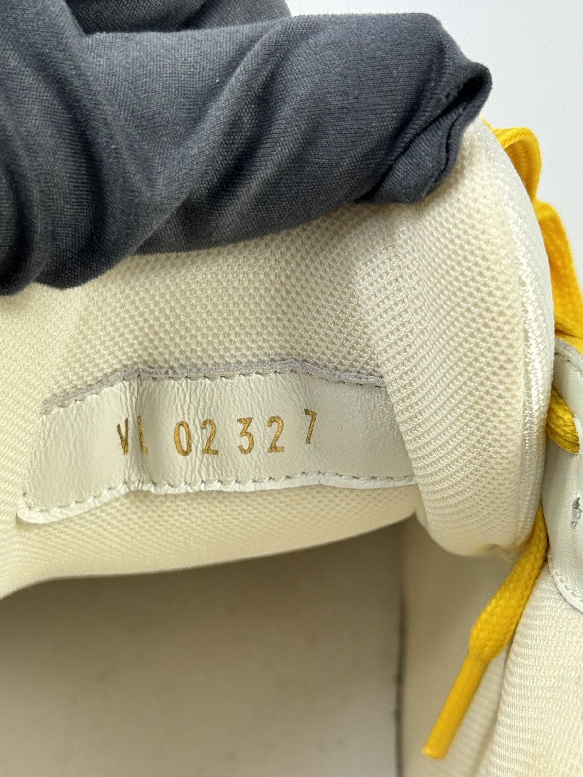 Louis Vuitton CLASSIC MONOGRAM SNEAKERS Size US 9 / EU 42 - 9 Thumbnail